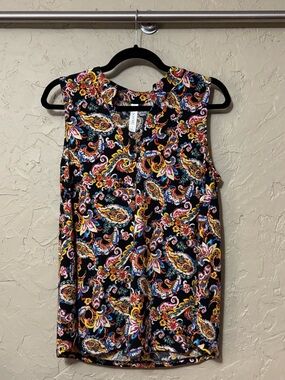Dear Scarlett Paisley Sleeveless Wrinkle-Free Blouse Size Small NWT
